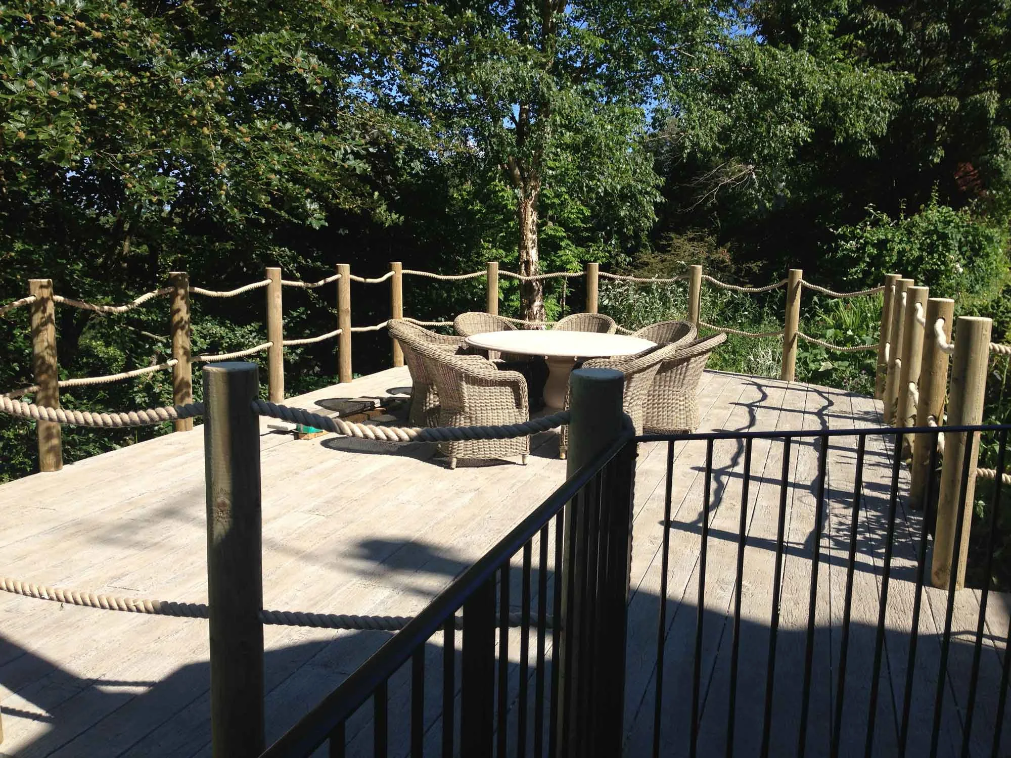 outdoor seating platform decking